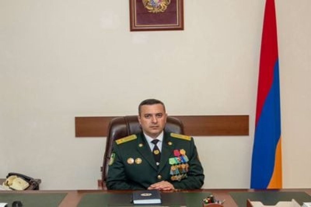 Ermenistan Serhed Qosunlarinin komandani vezifesinden uzaqlasdirilib