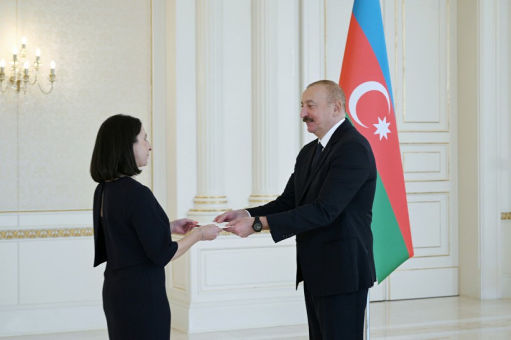 Azerbaycan Prezidenti Fransanin yeni sefirinin etimadnamesini qebul edib