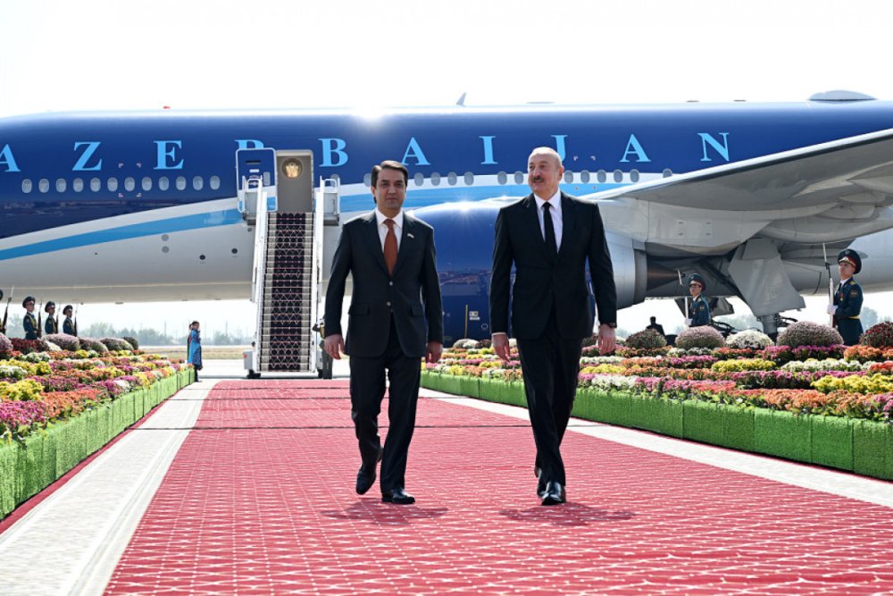 Prezident Ilham Eliyev Tacikistana sefere gelib - FOTO
