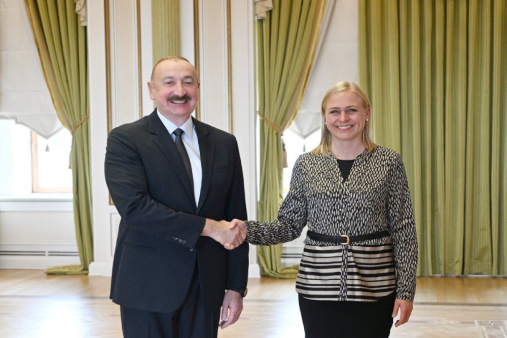 Ilham Eliyev ATET-in fealiyyetde olan sedrini qebul edib