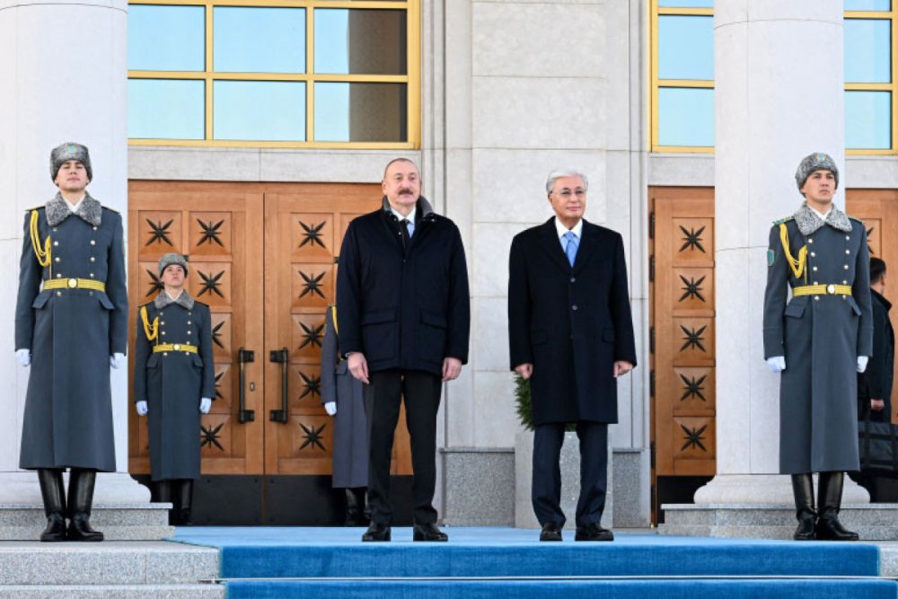 Azerbaycan Prezidenti Ilham Eliyev Qazaxistana dovlet seferine gelib - FOTO