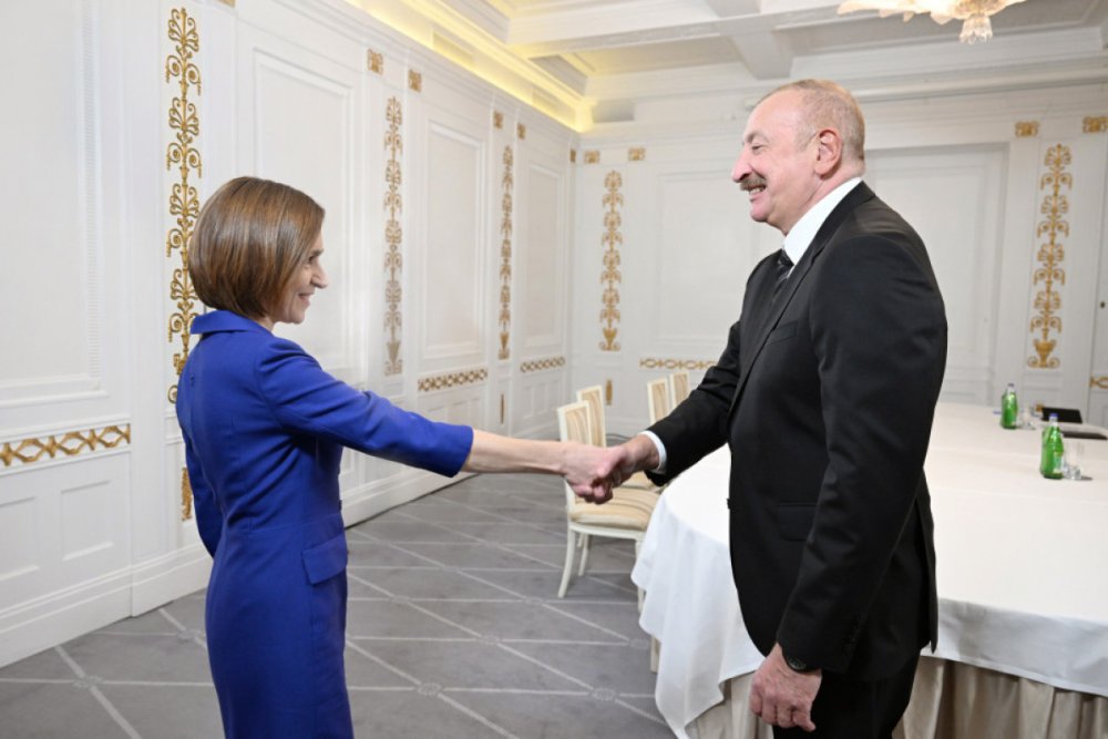 Prezident Ilham Eliyev Kopenhagende Moldova Prezidenti ile gorusub