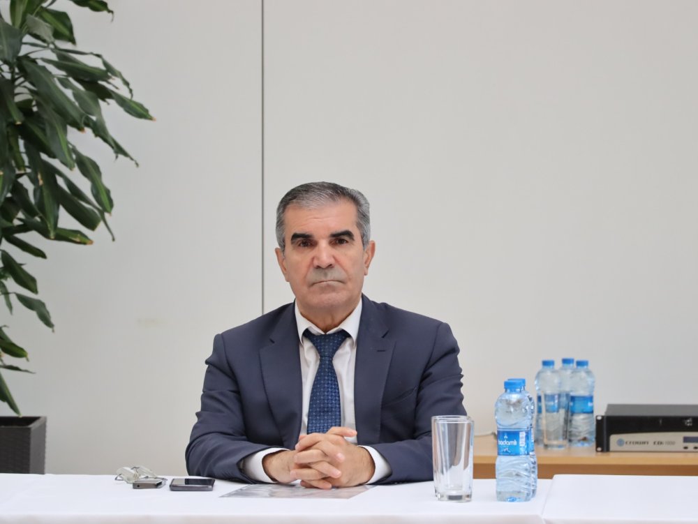 Baki Su Idman Sarayinda "Biz Azerbaycan xalqinin Umummilli Lideri Heyder Eliyevin elmi-siyasi irsini oyrenirik" adli mektebin novbeti dersi kecirilmisdir