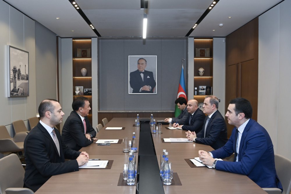 Ceyhun Bayramov TDT bas katibini qebul edib