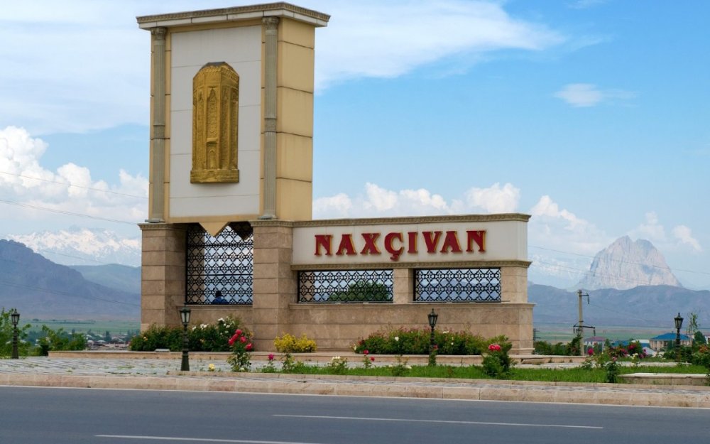 Naxcivanda bu sexsler teltif edildi - SIYAHI