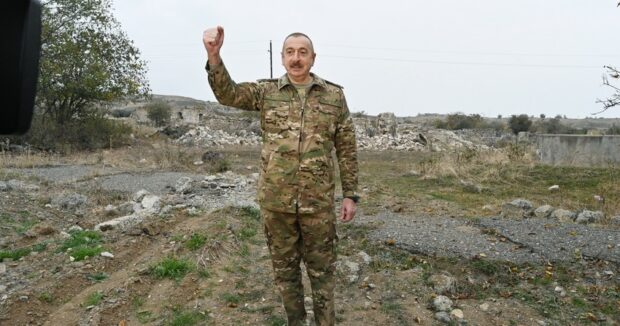 Qelebenin, zeferin ve dircelisin Simvoluna cevrilen hemin o gun :