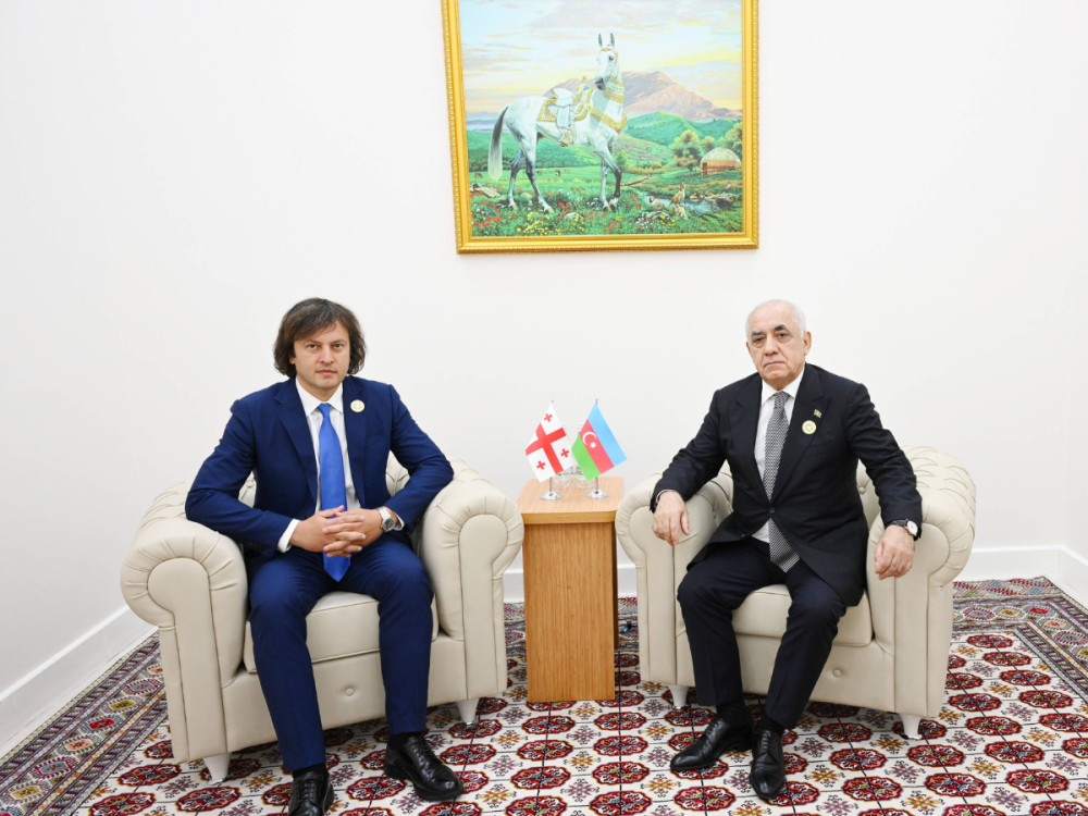 Azerbaycan ve Gurcustan Bas nazirlerinin tekbetek gorusu kecirilir