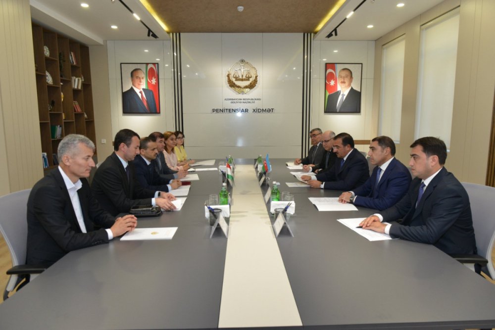 Azerbaycan ve Tacikistan edliyye orqanlari arasinda emekdasliq muzakire olunub - FOTO