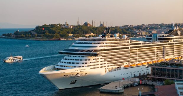 Turkiyenin kruiz turizmi son 12 ilin zirvesine catdi, 18 limanda 1,5 milyon sernisin qebul edildi – FOTOLAR