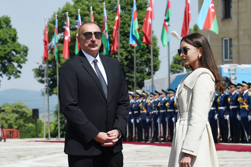 MM Prezident ve Birinci xanima Musteqilliyin Berpasi Gunu munasibetile tebrik mektubu unvanlayib