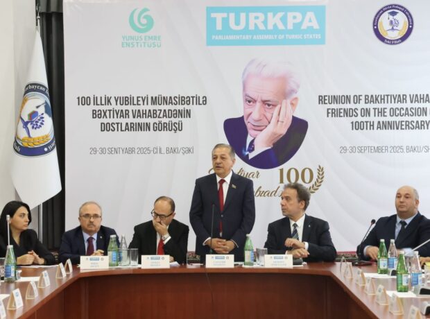 Istiqlal sairi Bextiyar Vahabzadenin anadan olmasinin 100 illiyi qeyd edilib