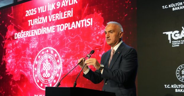 Turkiyenin turizm gelirleri 50 milyard dollara catdi – FOTOLAR