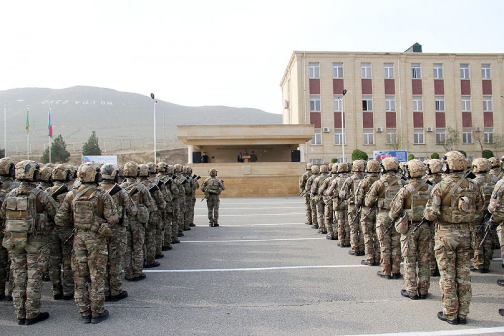 XTQ mensublarinin xususi tibb hazirligi kursunun acilisi olub
