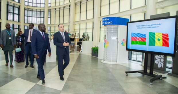 Seneqalli nazir “ASAN xidmet”de- FOTOLAR