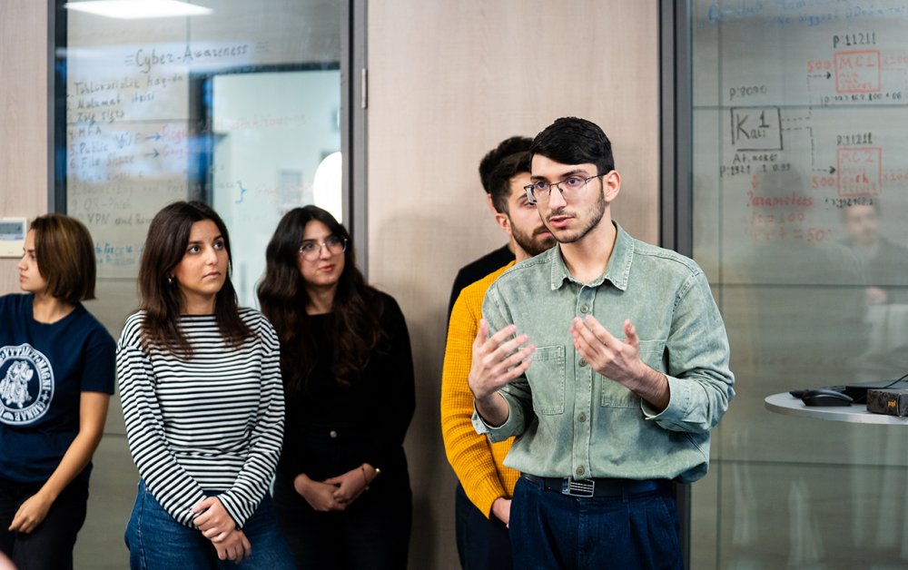 Azerbaycan Kibertehlukesizlik Merkezi ve SABAH qruplari hakaton kecirdi - Fotolar