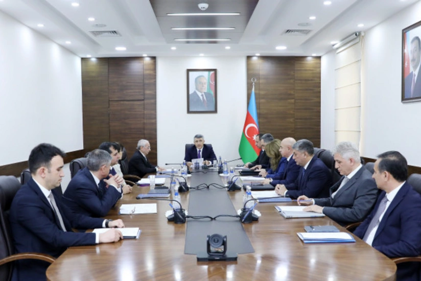 Bezi mehkeme sedrlerinin hakimlik selahiyyetlerine xitam verilib