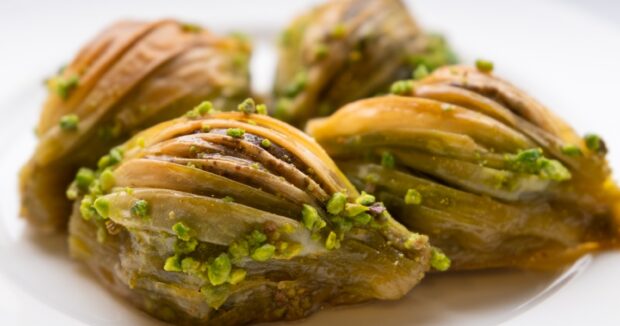 Turkiyenin dunyaya bexs etdiyi sirin lezzet – Dunya Paxlava Gunu qeyd olunur -FOTOLAR  