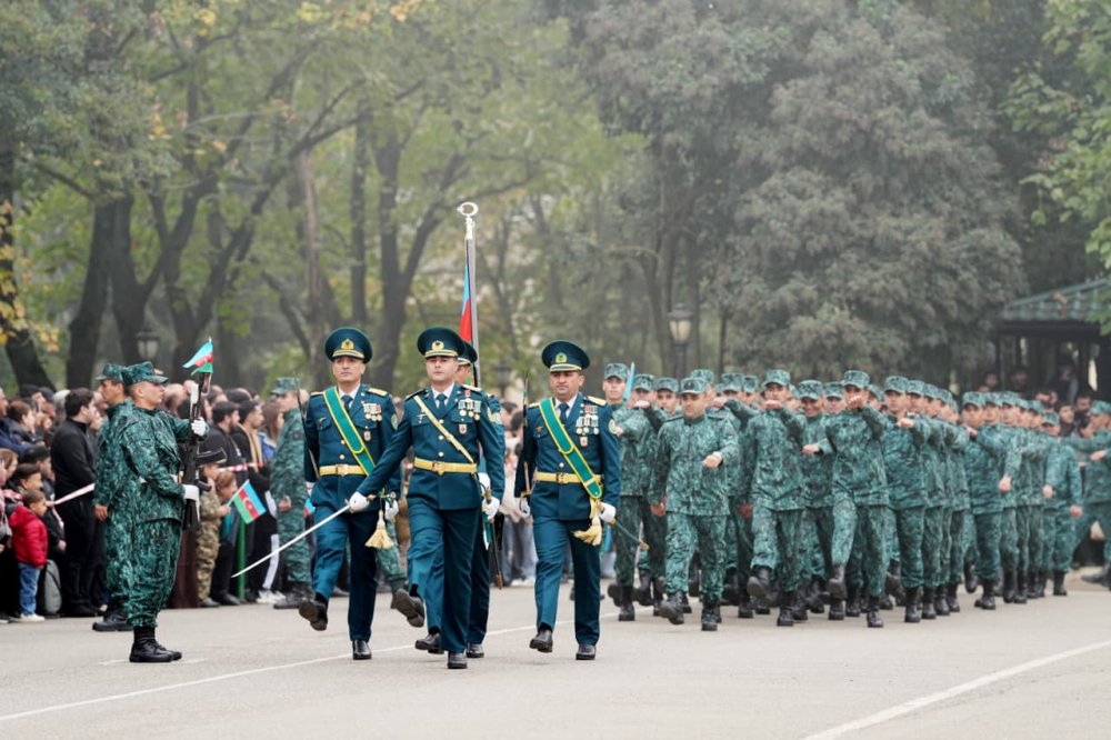 Genc esgerlerin andicme merasimi kecirilib