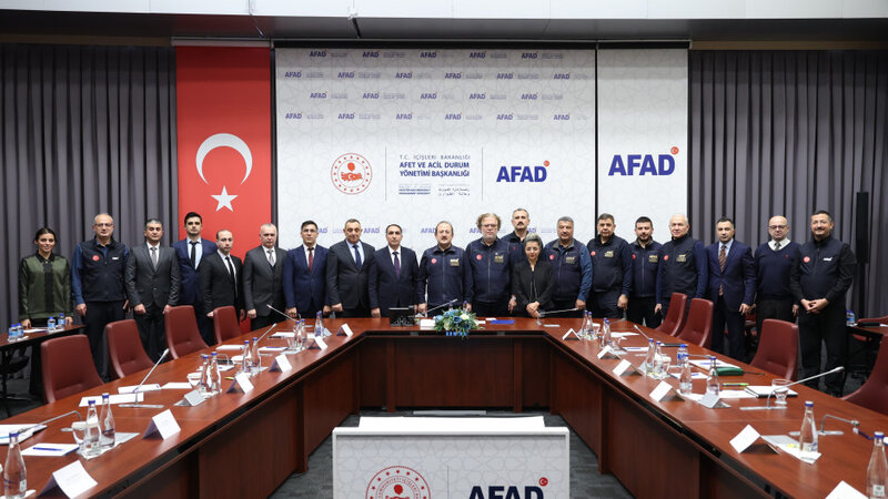 FHN-in numayende heyeti Turkiyede seferde olub