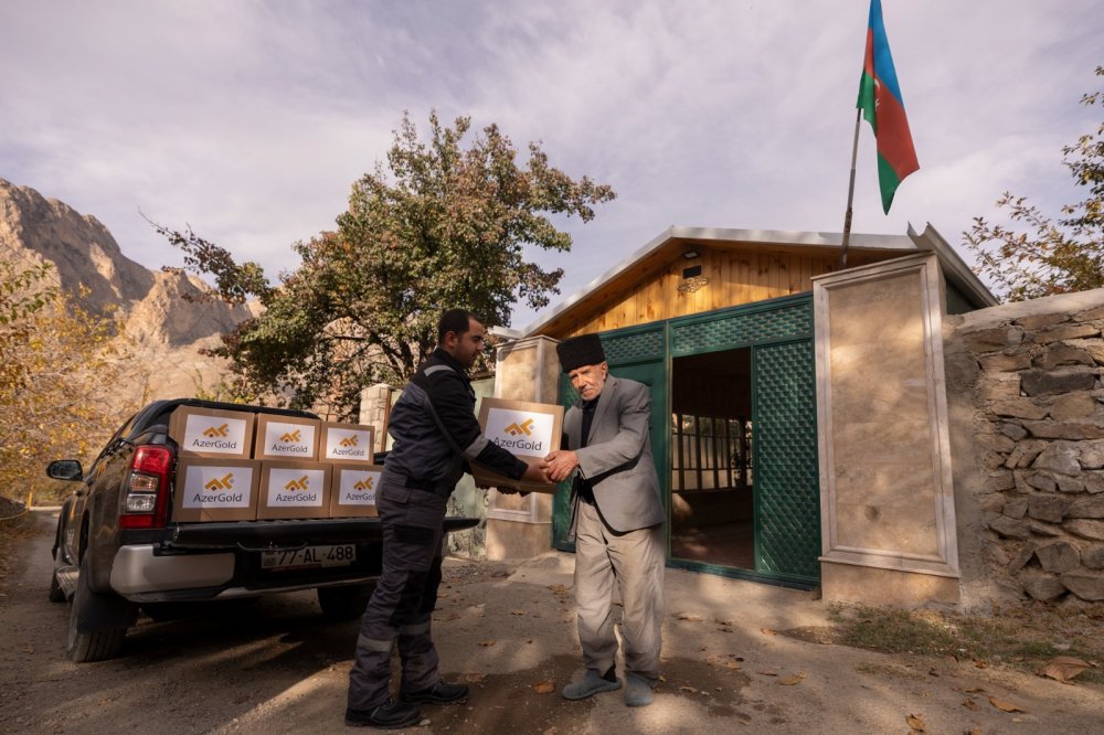 &ldquo;AzerGold&rdquo; terefinden Naxcivanda azteminatli ailelere  bayram sovqati teqdim edilib