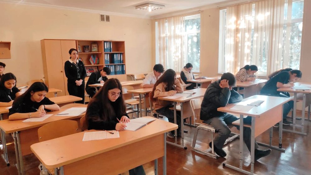 Baki seheri Tam orta mekteb layihesi cercivesinde monitorinq kecirilib