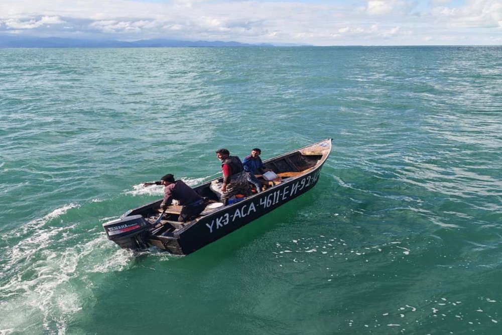 Xezerde batma tehlukesi ile uzlesen 3 baliqci xilas olunub