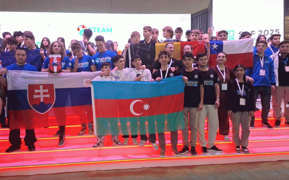 Paytaxt mekteblileri SAF 2025-de