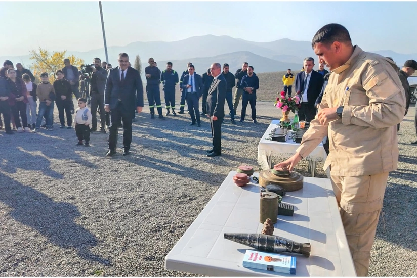 ANAMA Hadrut, Qirmizi Bazar, Sos ve Xidirliya kocurulen sakinlere telim kecib