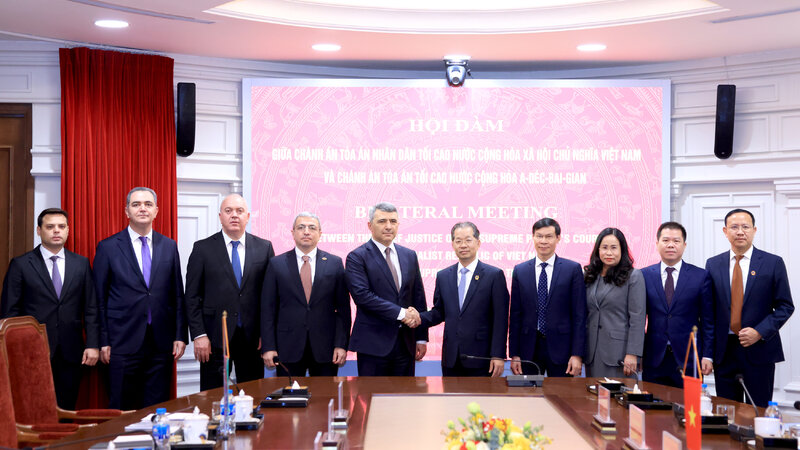 Ali Mehkemenin sedri Inam Kerimov Vyetnamda seferde olub