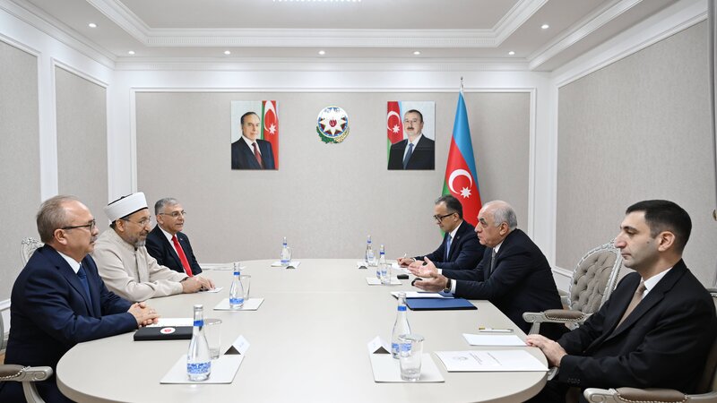 Eli Esedov Turkiye Diyanet Isleri Idaresinin sedri ile gorusdu