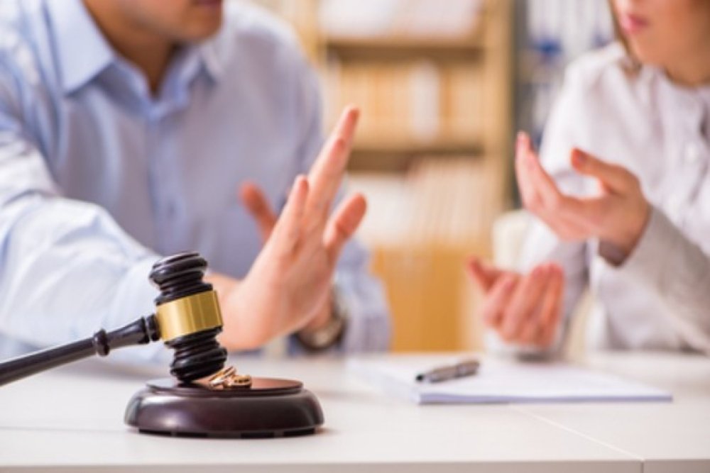 Alimentle elaqedar iscinin emekhaqqindan tutulmaya dair norma mueyyenlesib