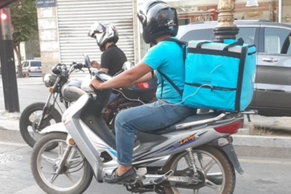 Motodebilqe taxmadan mopedi idare edenler cerimelenecek