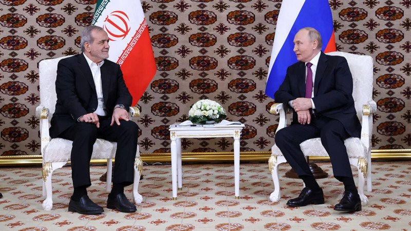 Asqabadda Putin ve Pezeskian arasinda gorus olub