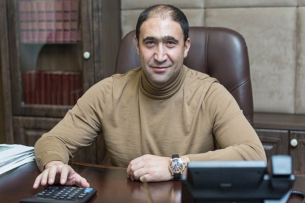 Ilqar Haciyevin mehkemesi baslayib