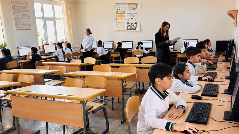 308 tehsil muessisesinde &ldquo;Reqemsal bacariqlar&rdquo; layihesi tetbiq olunur