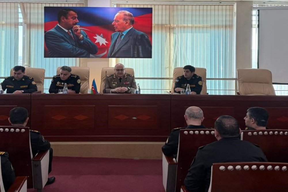 Gemilerin tehlukesiz istismari ve axtaris-xilasetme tedbirleri ile bagli tapsiriqlar verilib