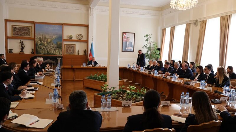 Konstitusiya Mehkemesi Aparatinin hesabat iclasi kecirilib