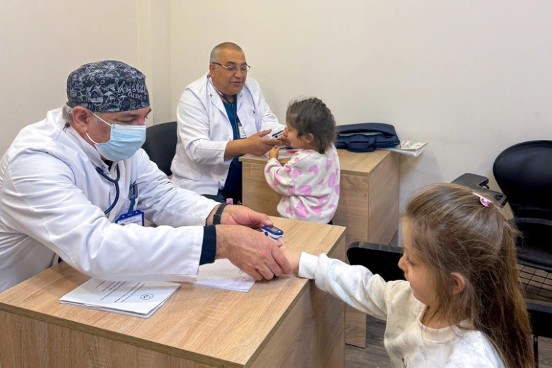 Usaq siginacaginda tibbi muayineler teskil olundu - FOTOLAR