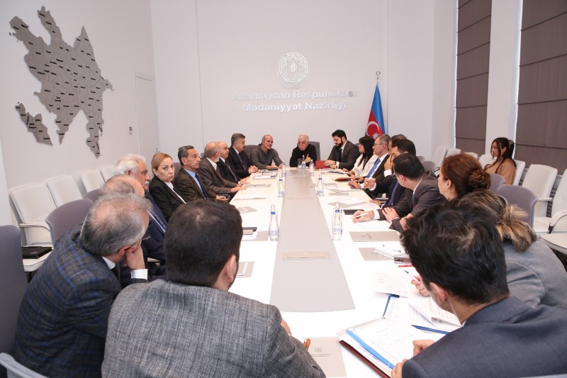 Dovlet teatrlarinda idareetme mexanizmleri tekmillesdirilib