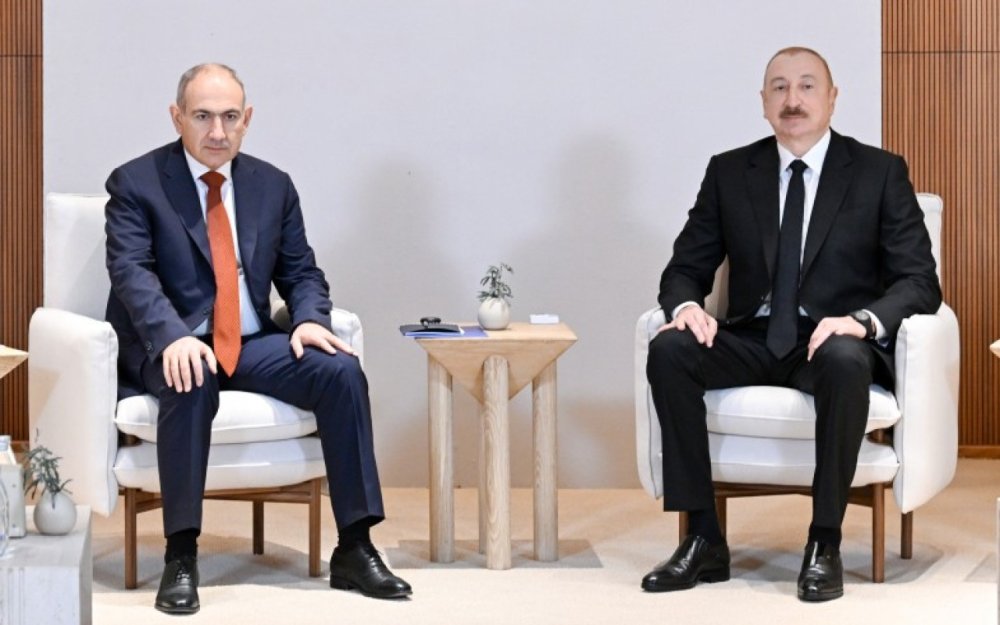 Ebu-Dabide Ilham Eliyev ve Nikol Pasinyan arasinda genis terkibde gorus kecirilir