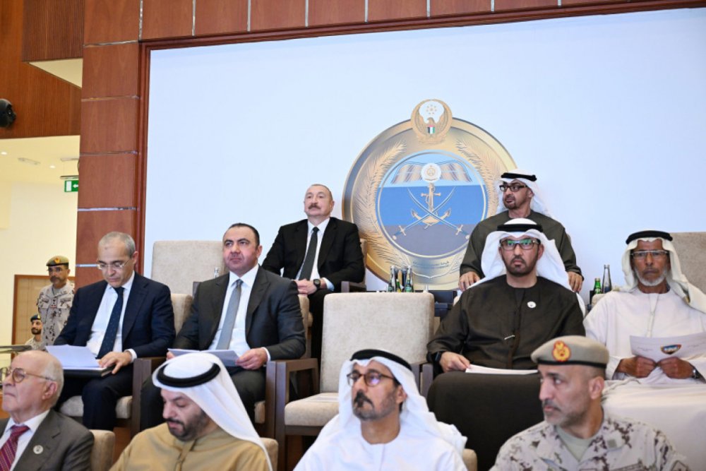 Azerbaycan ve BEE prezidentleri Ebu-Dabide "Sulh Qalxani-2026" birge emeliyyat-taktiki telimini izleyibler