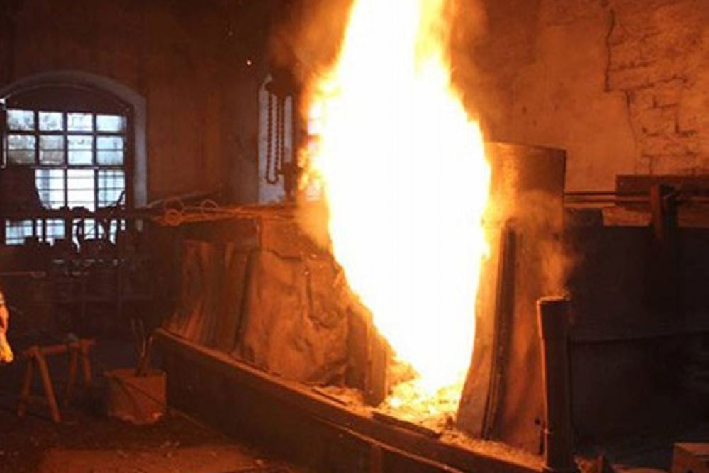 Mehkeme hokmleri ile dovriyyeden cixarilmis narkotik yandirilib